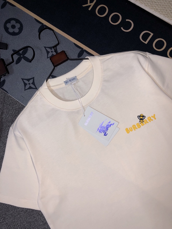 ブランドTシャツ背面デザイン